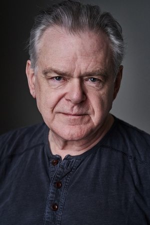 Kevin McNally in Entrapment