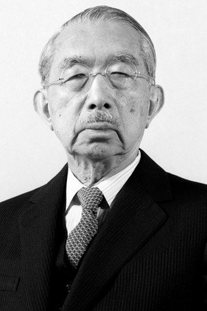 Emperor Hirohito of Japan in Le Baron et l'Empereur : Japon, la voie de la guerre
