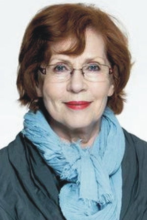 Ellen Hellwig in White Cloud Carolin