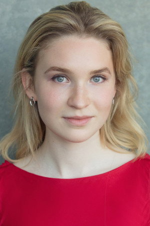 Sophie Kauer in T  R