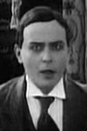 Sergei Kvasnitskii in The Pearl Necklace