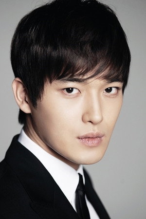Kwak Hee-sung in I Can Only See