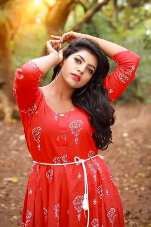 Madhuri Pawar in London Misal