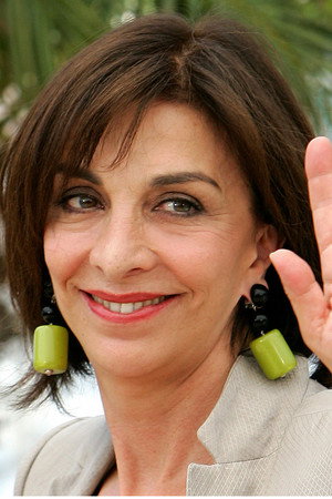 Anna Bonaiuto in Troubling Love