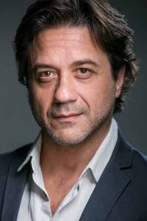 Enrique Arce in Bad Influence