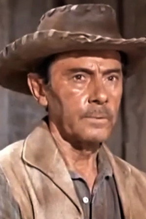 Charles Wagenheim in Charlie Chan at the Wax Museum