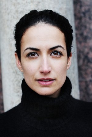 Sanam Afrashteh in Die Überflüssigen