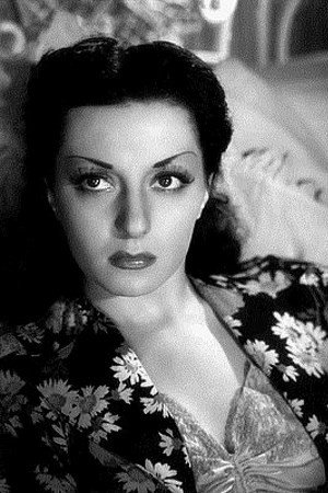 Lita Recio in Ferraille et chiffons