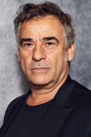 Eduard Fernández in Sound of the Sea