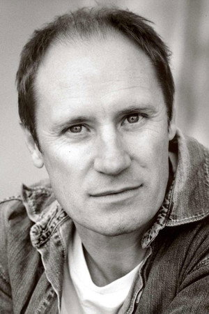 Steven Vidler in No Worries