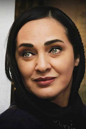 Roya Nownahali in Women's Prison