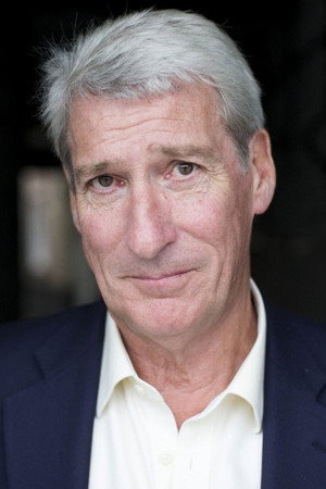 Jeremy Paxman in The Hitch