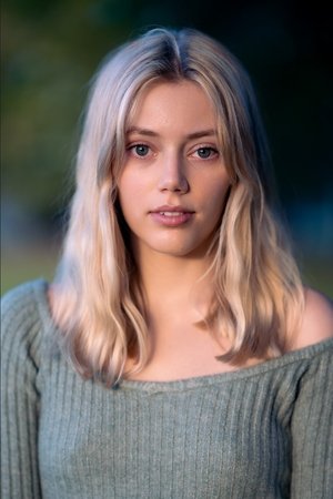 Grace Van Dien in Bad Twin