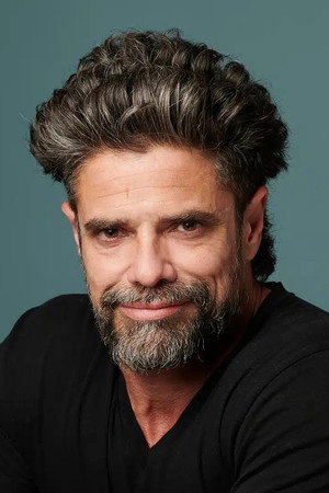 Luciano Castro in America's Affaire