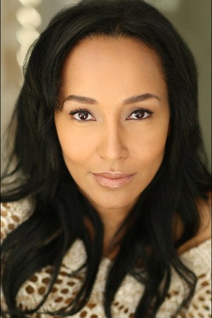 Ellen Ewusie in Hailey Dean Mysteries: 2 + 2 = Murder