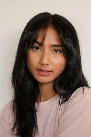 Rhesa Putri in Utusan Iblis: Dia Yang Berada di Antara Kita