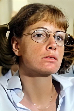 Rachel Steiner in Lemon Popsicle