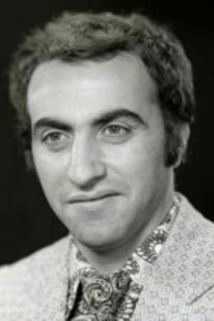 Ezzatollah Ramazanifar in The Postman