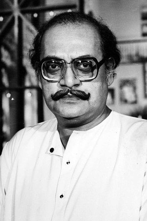 Utpal Dutt in Barsaat Ki Ek Raat
