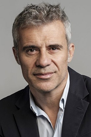 Domingo Corral in The Critic