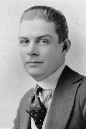 Earle Foxe in Blondie Johnson
