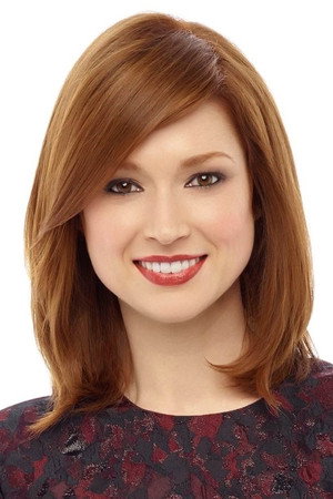 Ellie Kemper in Unbreakable Kimmy Schmidt: Kimmy vs. the Music: A Live Singing Contest (That's Live)