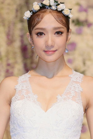Grace Wong in The Beauty