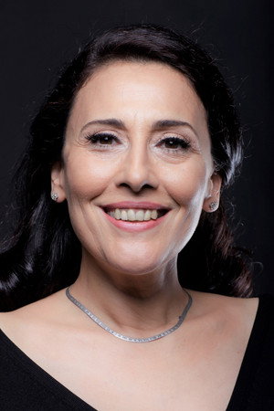 Julia Kassar in Nour