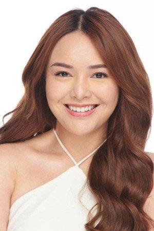 Amanda Manopo in 1 Imam 2 Makmum
