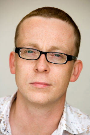 Dennis van de Ven in Jurk!: Glitterjurk