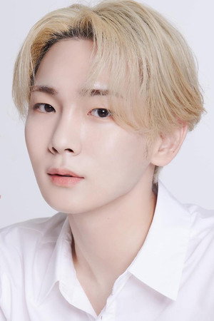 Key in SHINee THE 1ST CONCERT IN JAPAN 'SHINee WORLD'