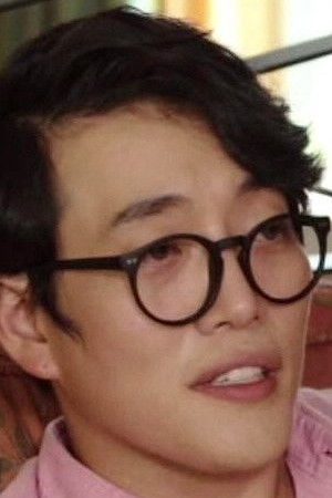 Si Woo in Washing Woman