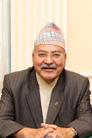 Madan Das Shrestha in Teen Ghumti