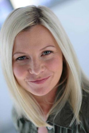 Holly Ferguson in Dark Water