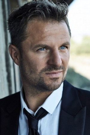Philipp Hochmair in Soldier Monika