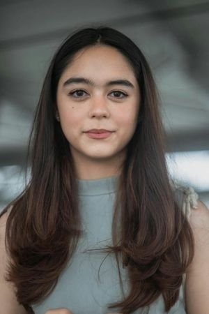 Yasamin Jasem in Father's Haunted House