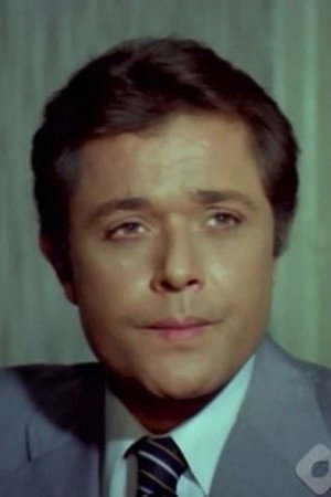 Mahmoud Abdel Aziz in The Shame