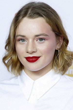 Luna Wedler in The Traitor