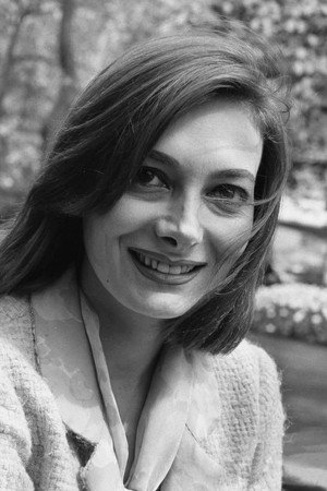 Rossella Falk in 8