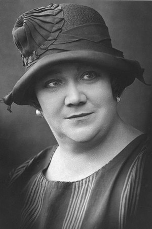 Betty Kysilková in The Undertaker