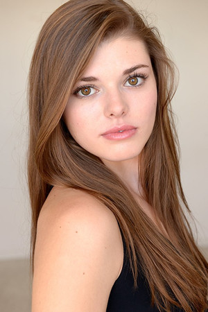 Morgan Obenreder in Double Mommy