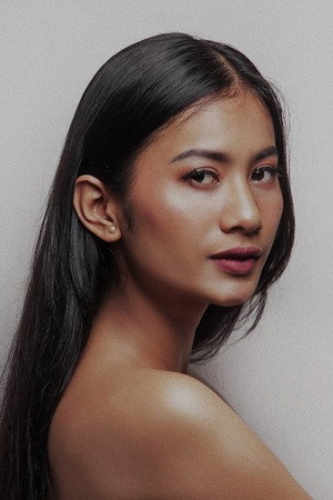 Putri Intan Kasela in Kuyank