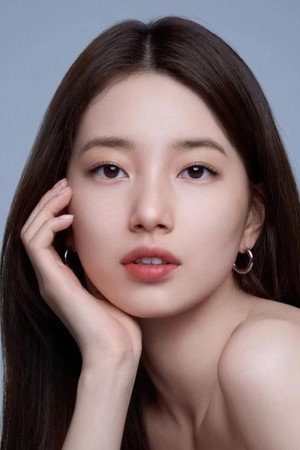 Suzy in The Sound of a Flower