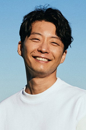 Gen Hoshino in GROTESQQQUE