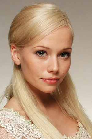 Elena Korikova in A Friend of the Deceased