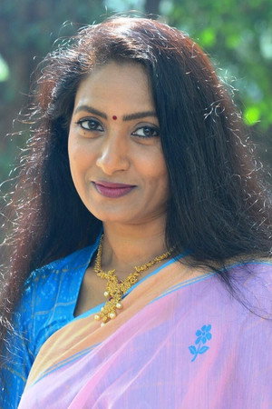 Aamani in Gharana Bullodu