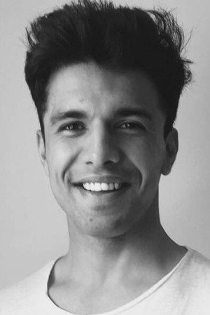 Rajeev Siddhartha in Adhe Adhure