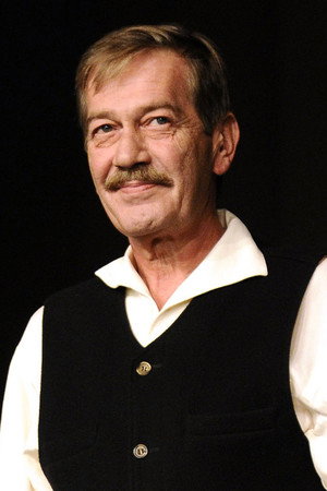 Ferhan Şensoy in Fişne Pahçesu