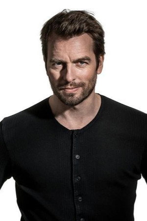 Christopher Wollter in Dancing Queens