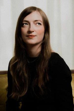 Anna Seregina in Max Distance